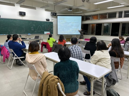呂麗蓉副教授主講中
